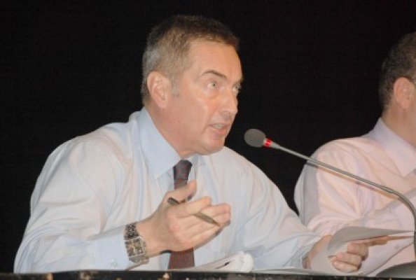 Manole vrea prim-vicepreşedinte la organizaţia municipală a PDL Constanţa